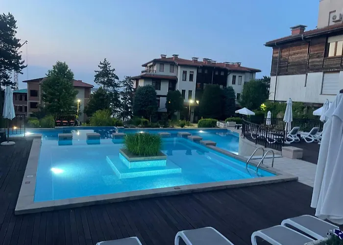 Cozy Ground-floor With Terrace Созопол