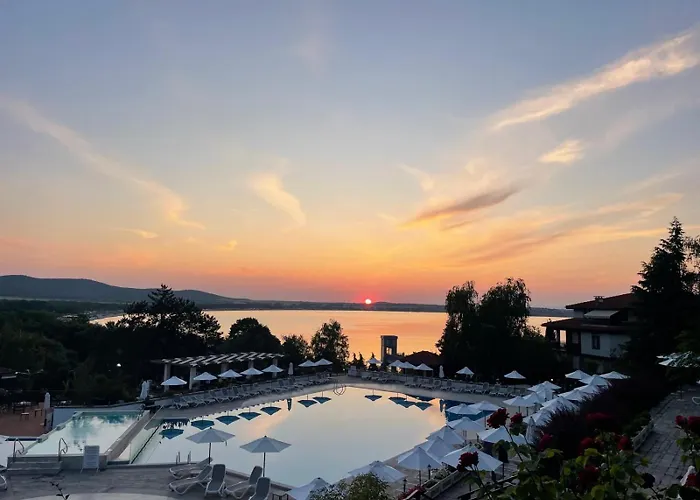 Cozy Ground-floor With Terrace Апартамент *