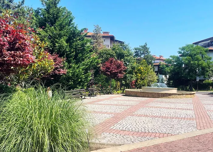 Апартамент Cozy Ground-floor With Terrace