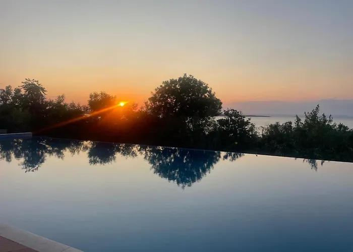 Cozy Ground-floor With Terrace Апартамент *