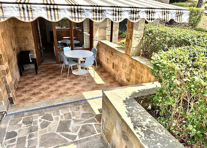 Cozy Ground-floor With Terrace Апартамент *